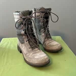North Face Grey Boot, Size 8